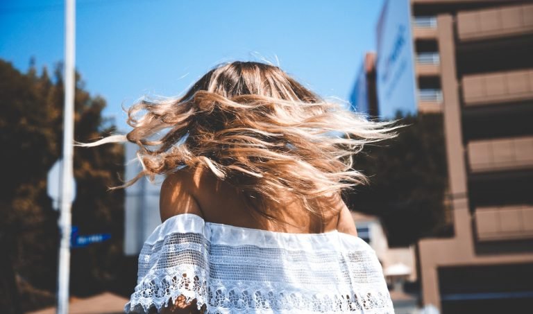 Top 5 Tips For Frizzy Hair